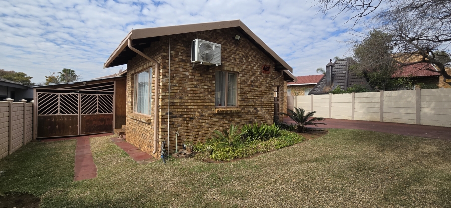 3 Bedroom Property for Sale in Geelhoutpark North West